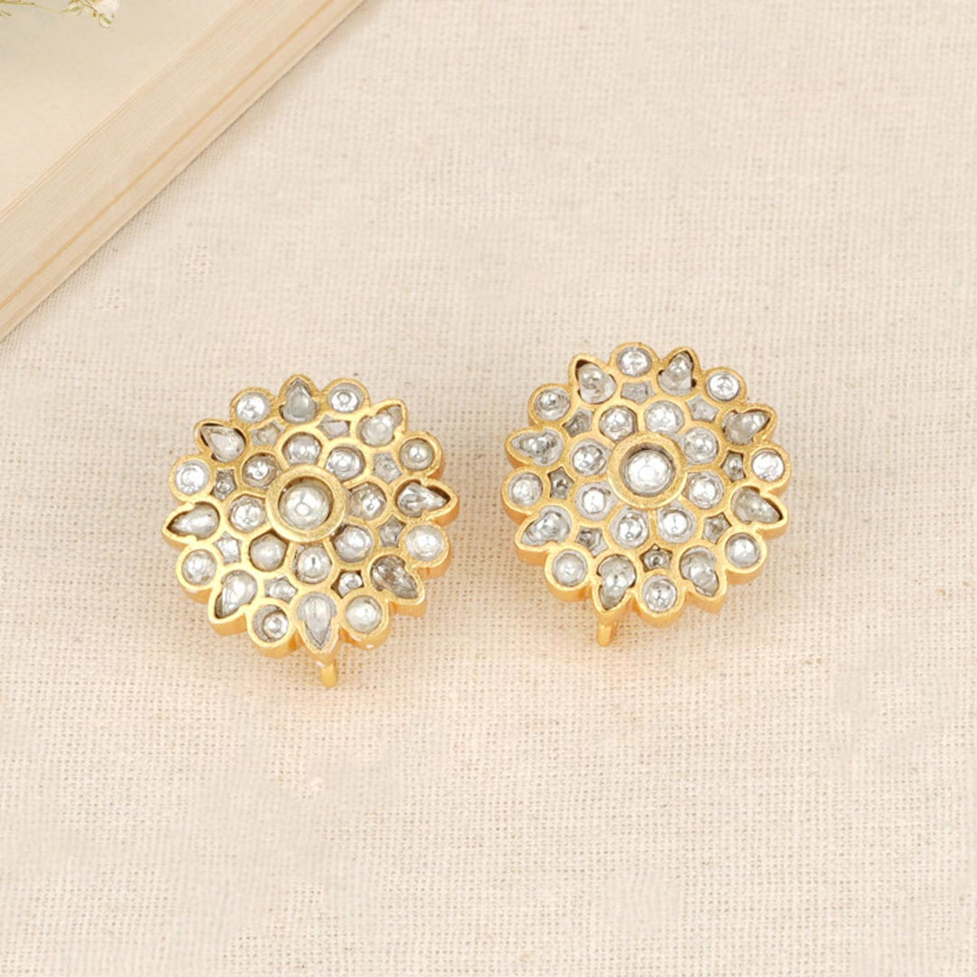 Bowsiya Kundan Studs