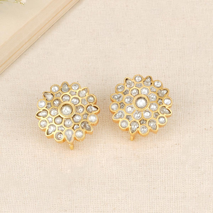 Bowsiya Kundan Studs