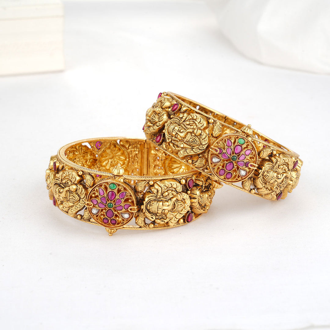 Anika Nagas Pair Bangle