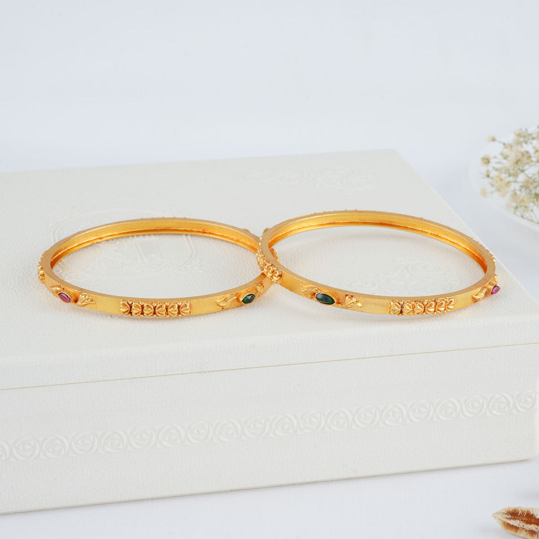 Arushin Pair Bangles