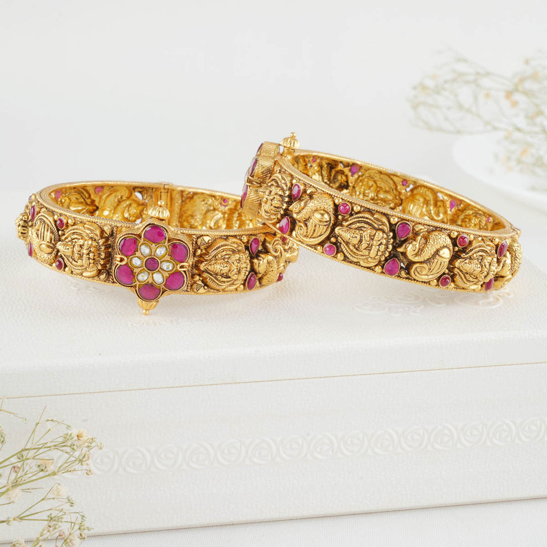 Dhitika Nagas Pair Bangle