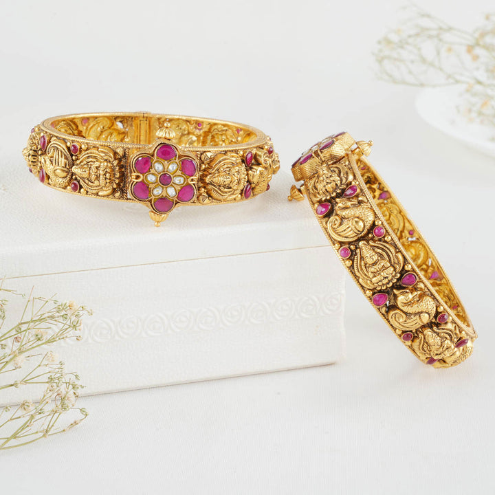 Dhitika Nagas Pair Bangle