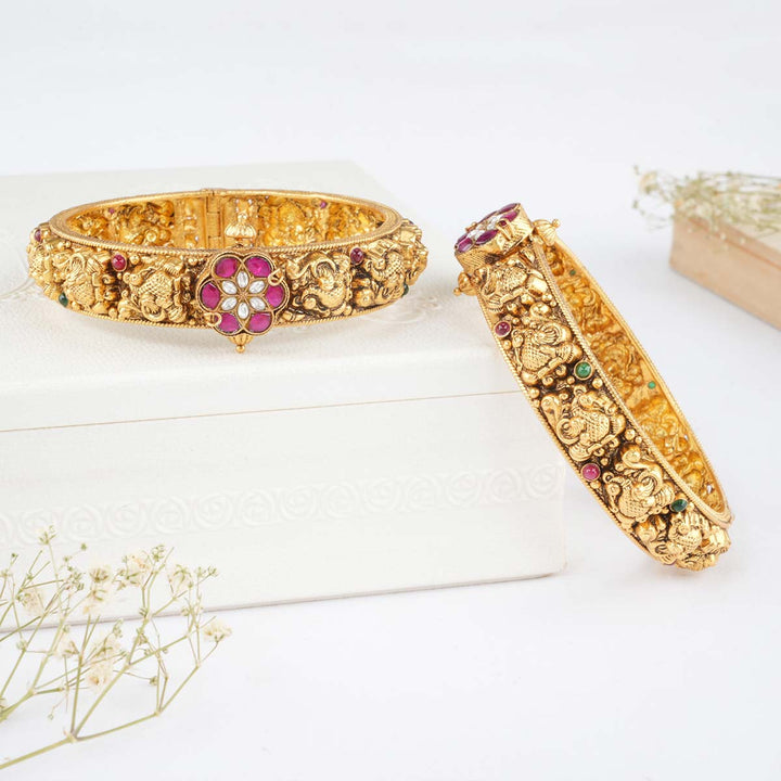 Nirshitha Nagas Pair Bangle