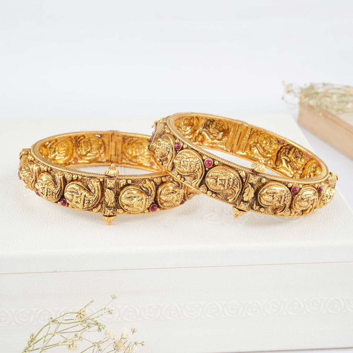 Sunithra Nagas Pair Bangle