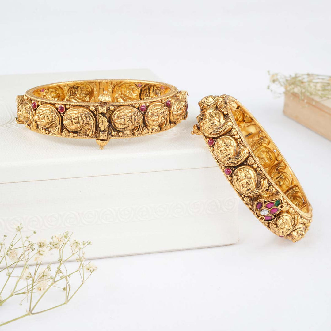 Sunithra Nagas Pair Bangle