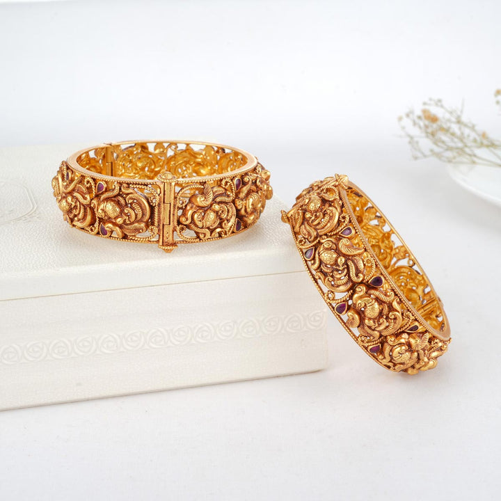 Karena Nagas Pair Bangle