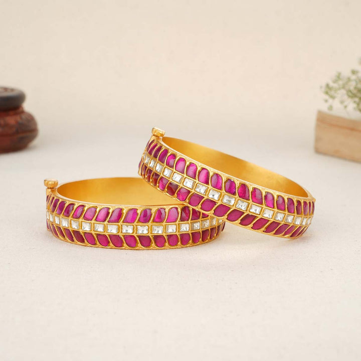 Riya Kundan Pair Bangle