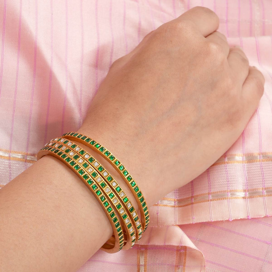 Lahina Kundan Pair Bangle