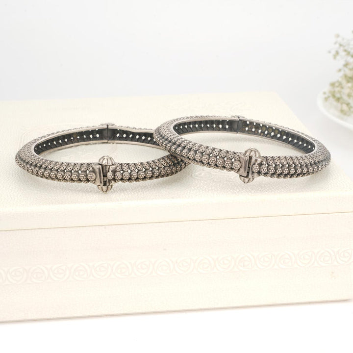 Anvaya Oxidised Pair Bangles