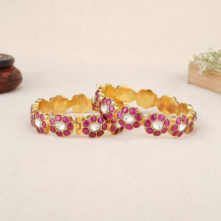 Athesha Kundan Pair Bangle