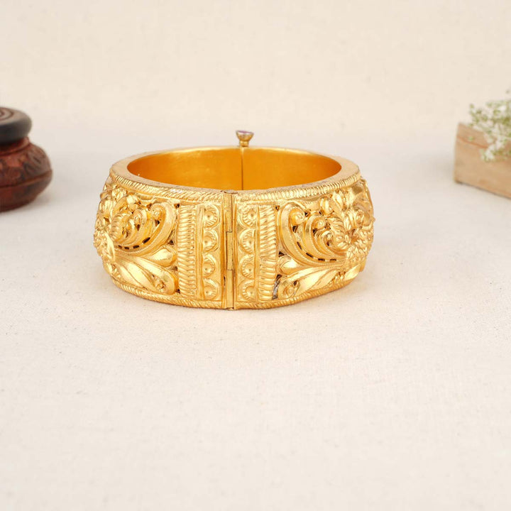 Abisha Kundan Single Bangle