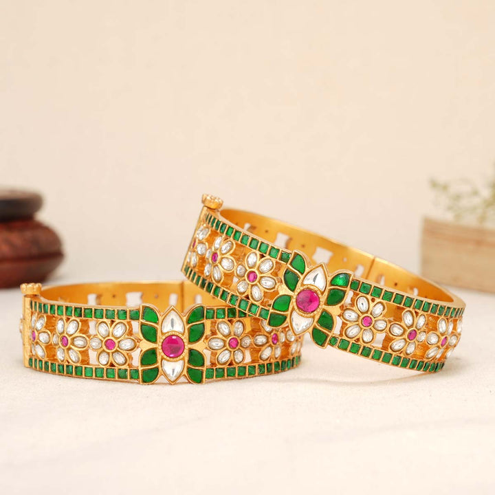 Ruchika Kundan Pair Bangle