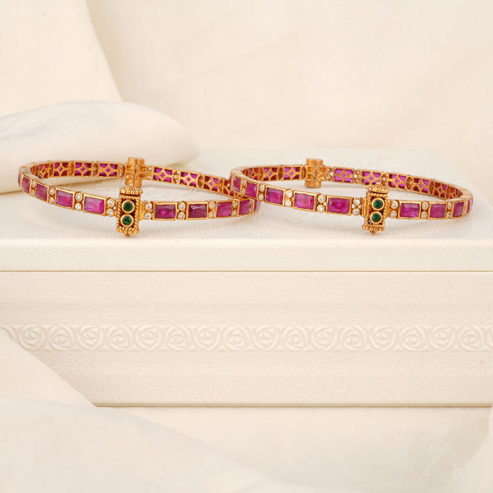 Dishita Stone Pair Bangle