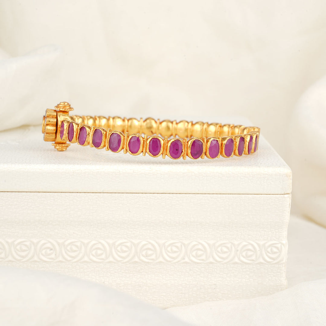 Aarvi Stone Single Bangle