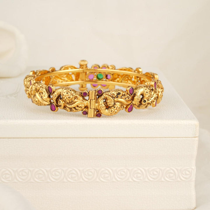 Kavyasri Single Bangle