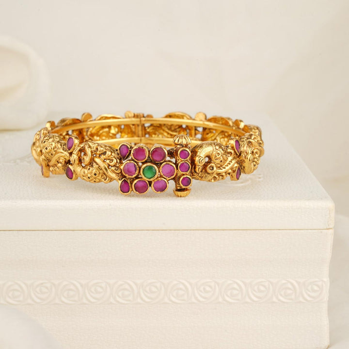 Kavyasri Single Bangle