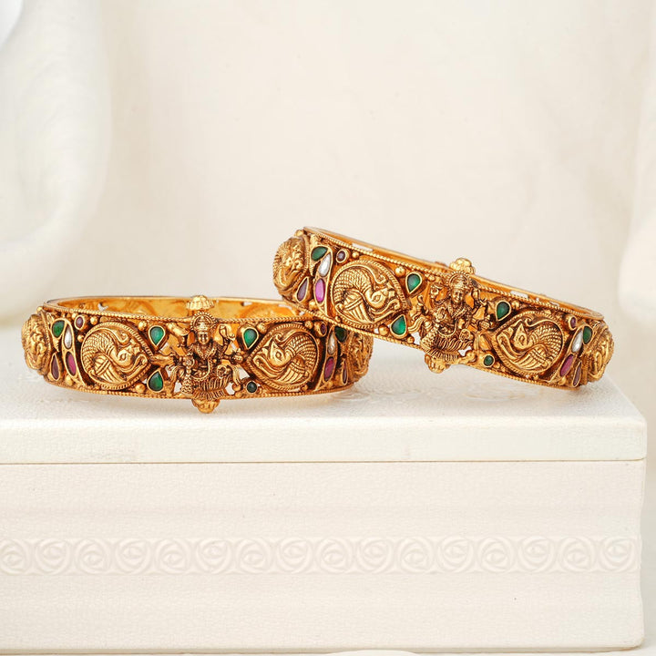 Raveenashri Nagas Pair Bangle