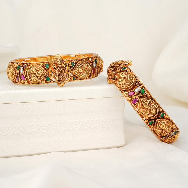 Raveenashri Nagas Pair Bangle