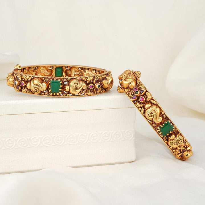 Amithva Nagas Pair Bangle