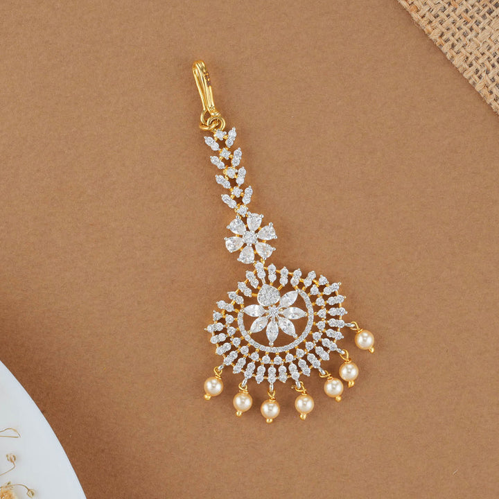 Delicate Diamond Design Tikka