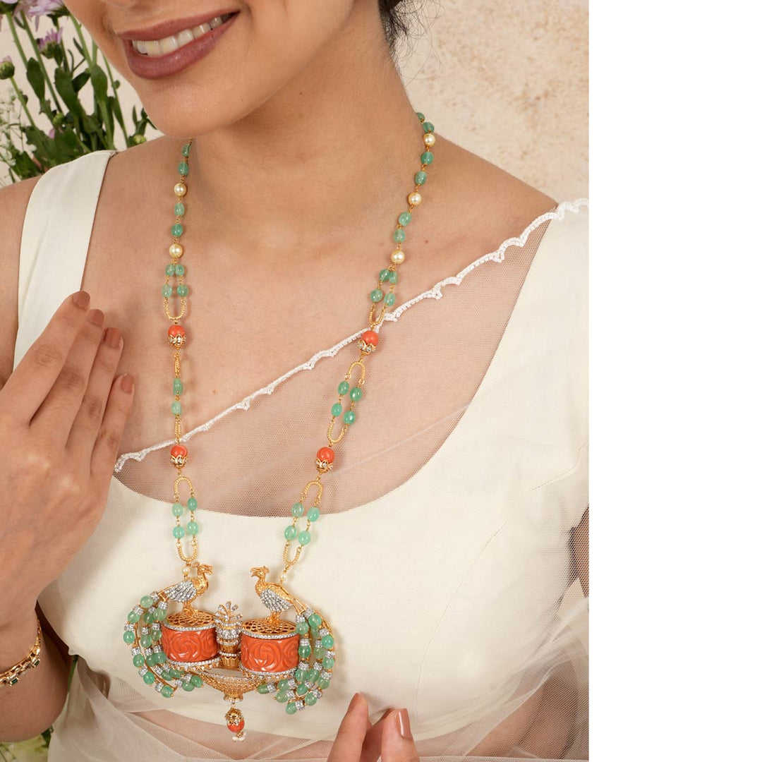 Mesmerizing Victorian Long Necklace Set