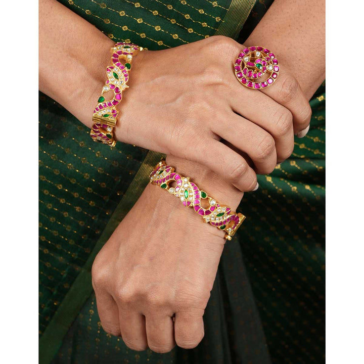 Kavinka Kundan Pair Bangle