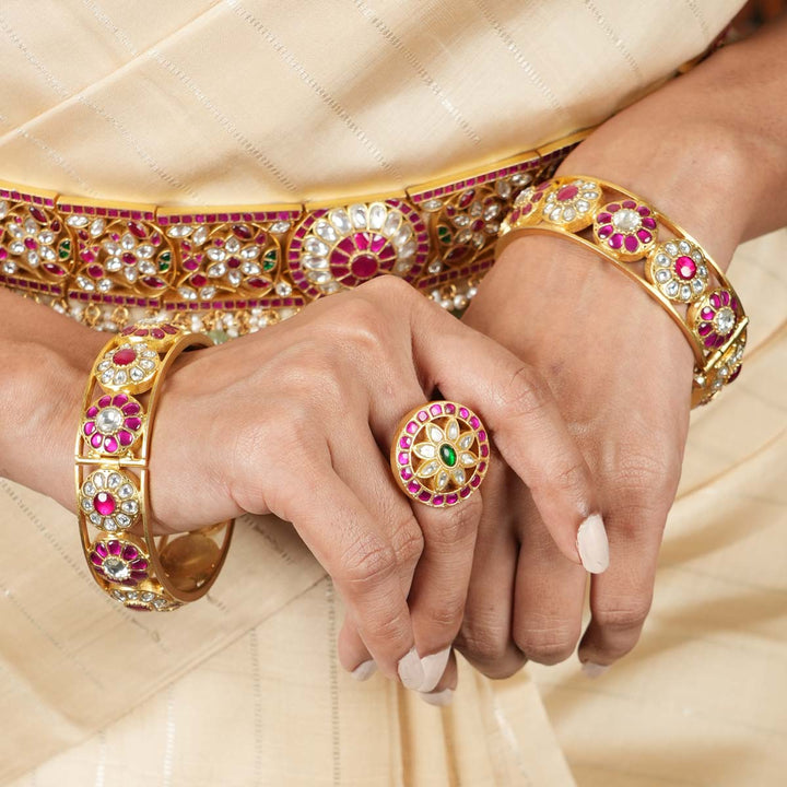 Hanaya Kundan Pair Bangle