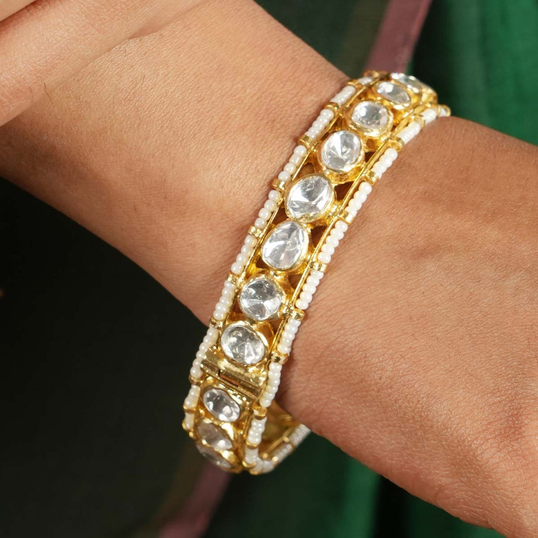 Nithva Stone Single Bangle