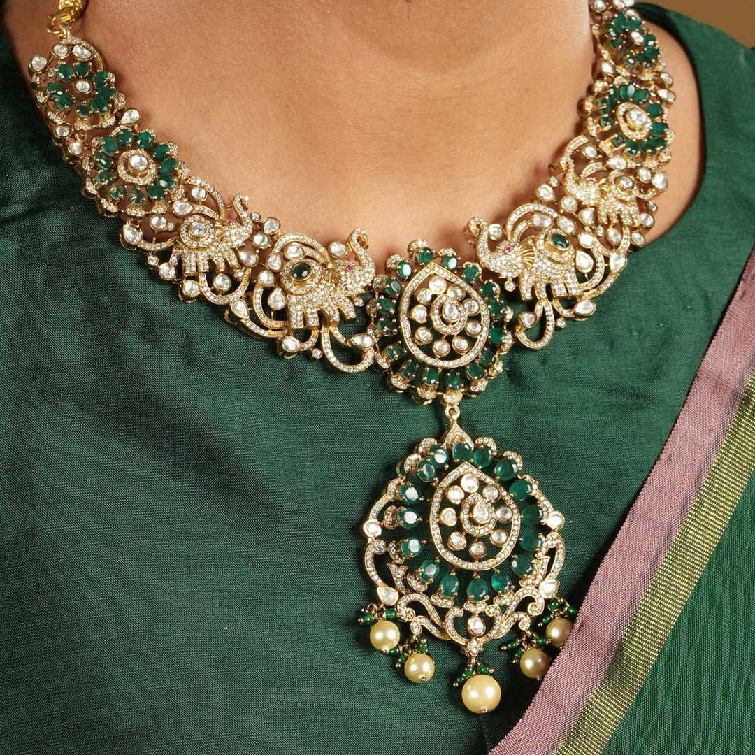 Kranthi Victorian Short Necklace Set