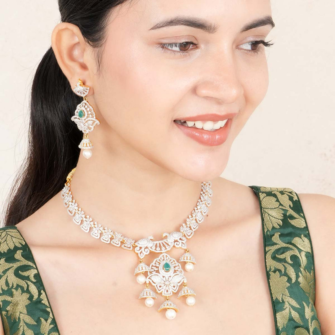 Vaisha Avikam Necklace Set