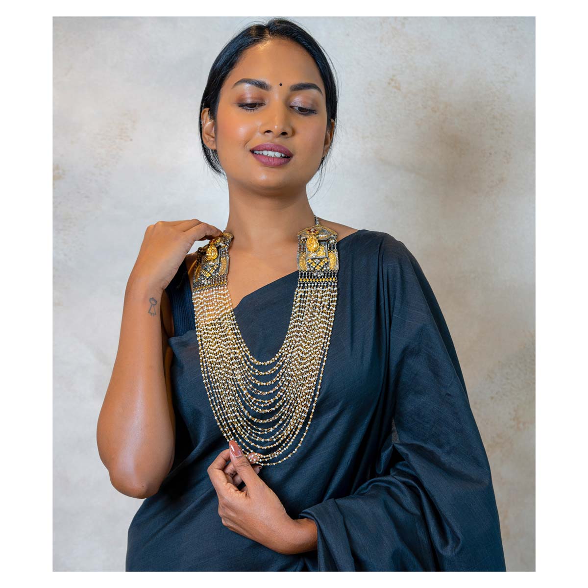 Black thread necklace kemp stone with lakshmi pendant and golden beads –  Cherrypick
