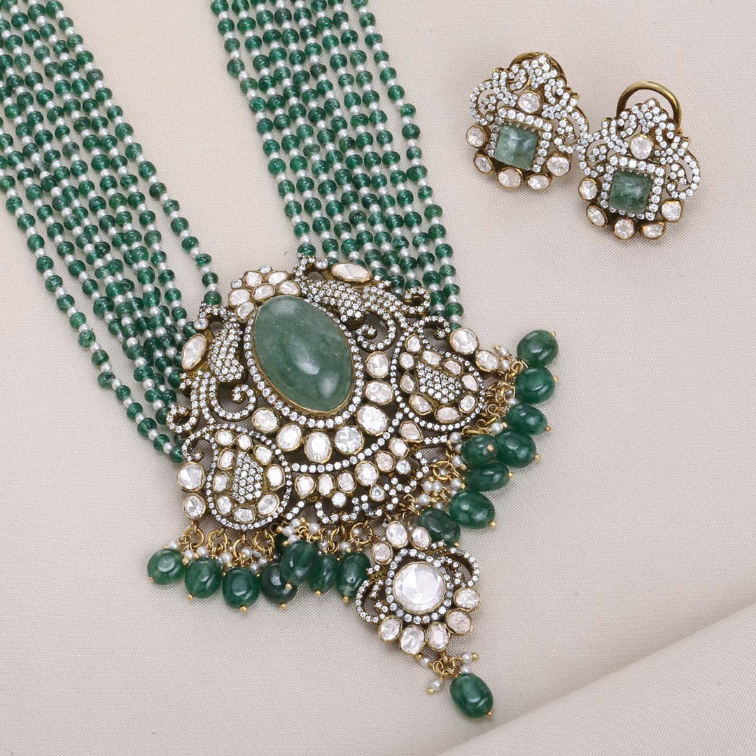 Appealing Victorian Necklace Set