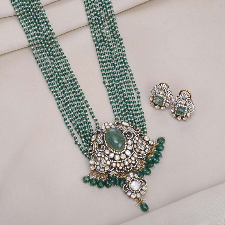 Appealing Victorian Necklace Set