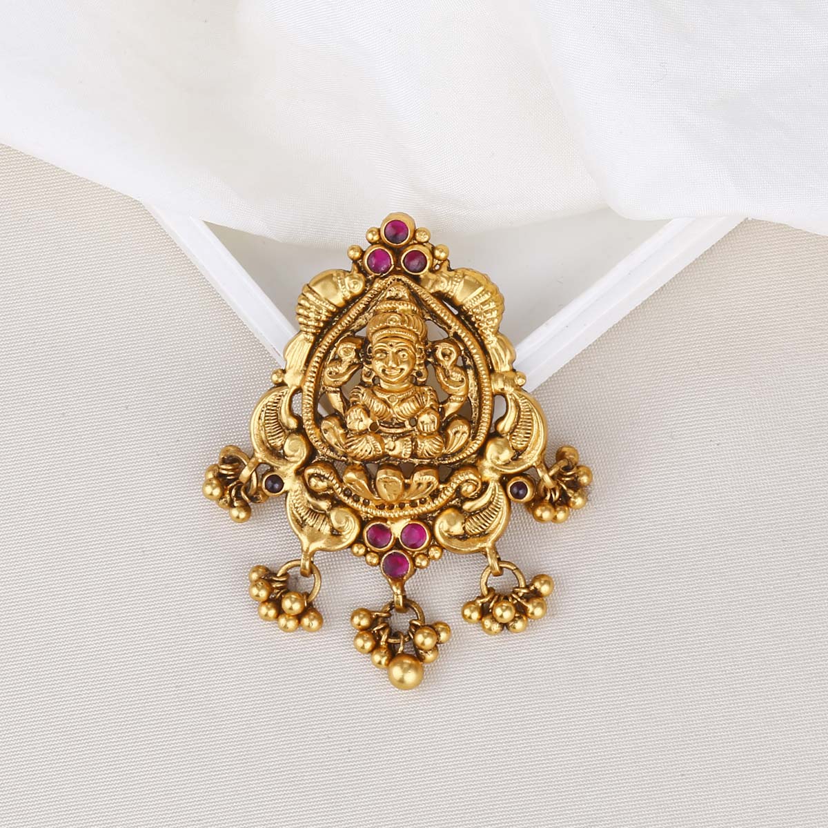 Gold sale nakshi pendant