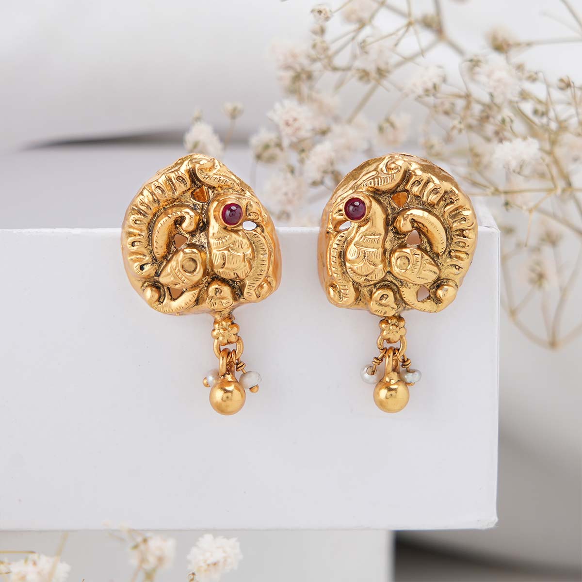 Contemporary 22 KT Gold Drop Earrings